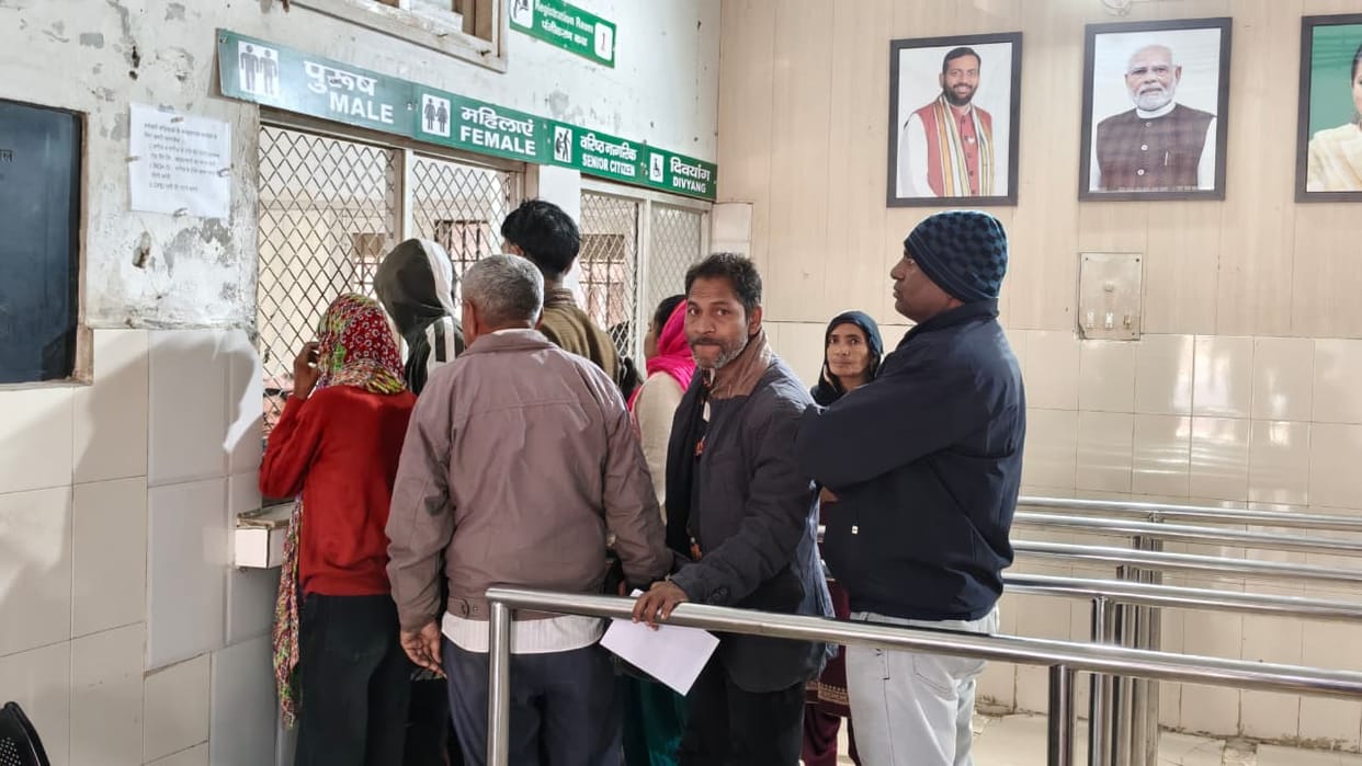 The effect of the cold wave... the number of patients with ringworm and itching has increased.