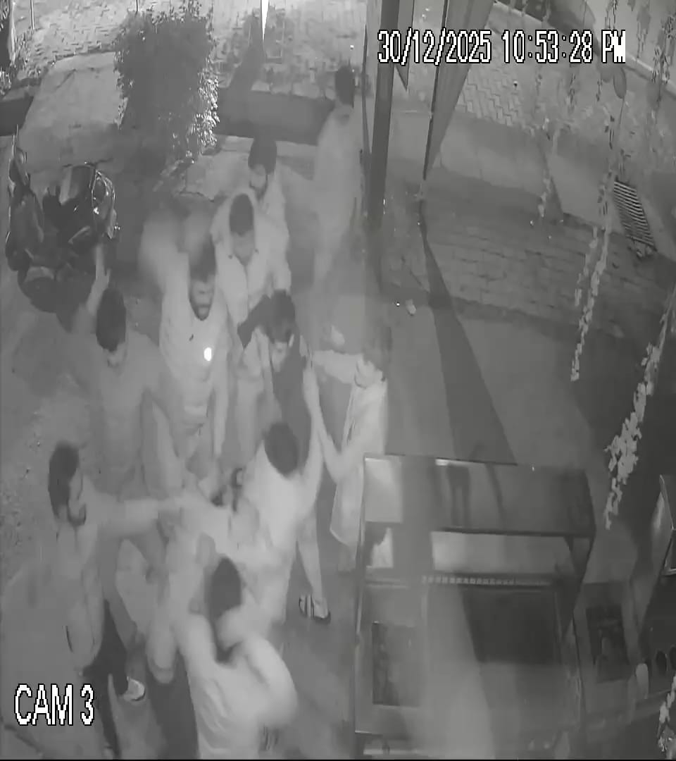 BJP councillor's brother and constable vandalise restaurant, assault employee
