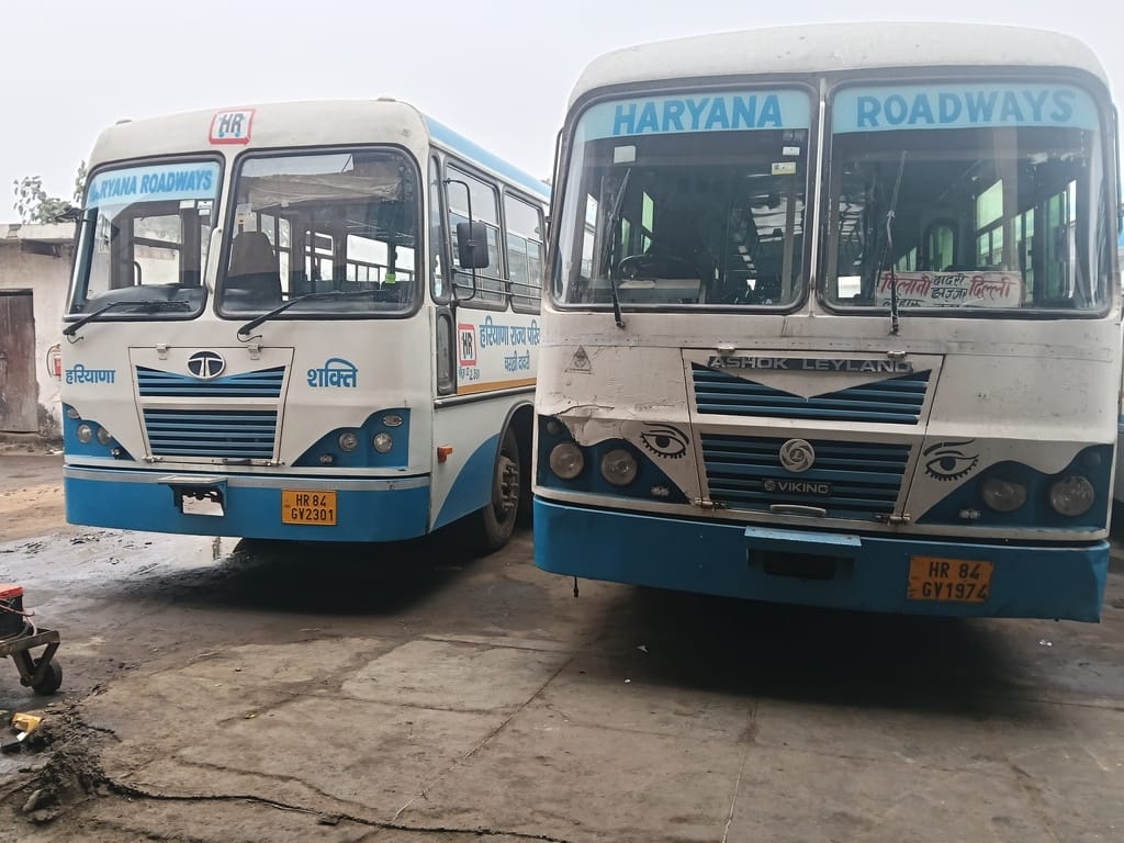 Road to safety... Roadways buses running safely even in fog with LED fog lights