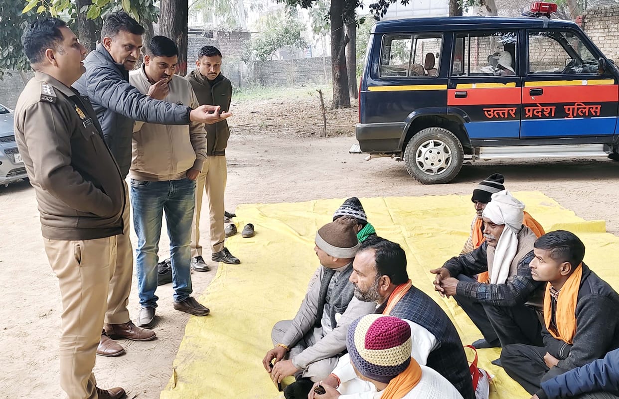 A scuffle broke out between two factions of the farmers' union at the CO's office.