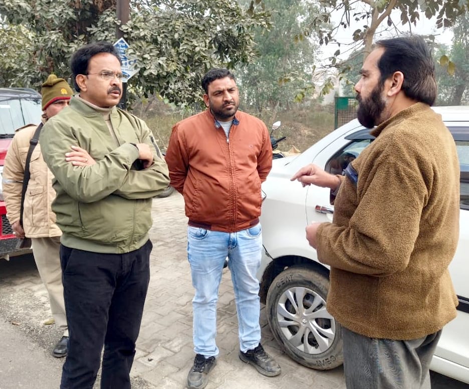 Valuable land was occupied by SP-BJP leaders, freed