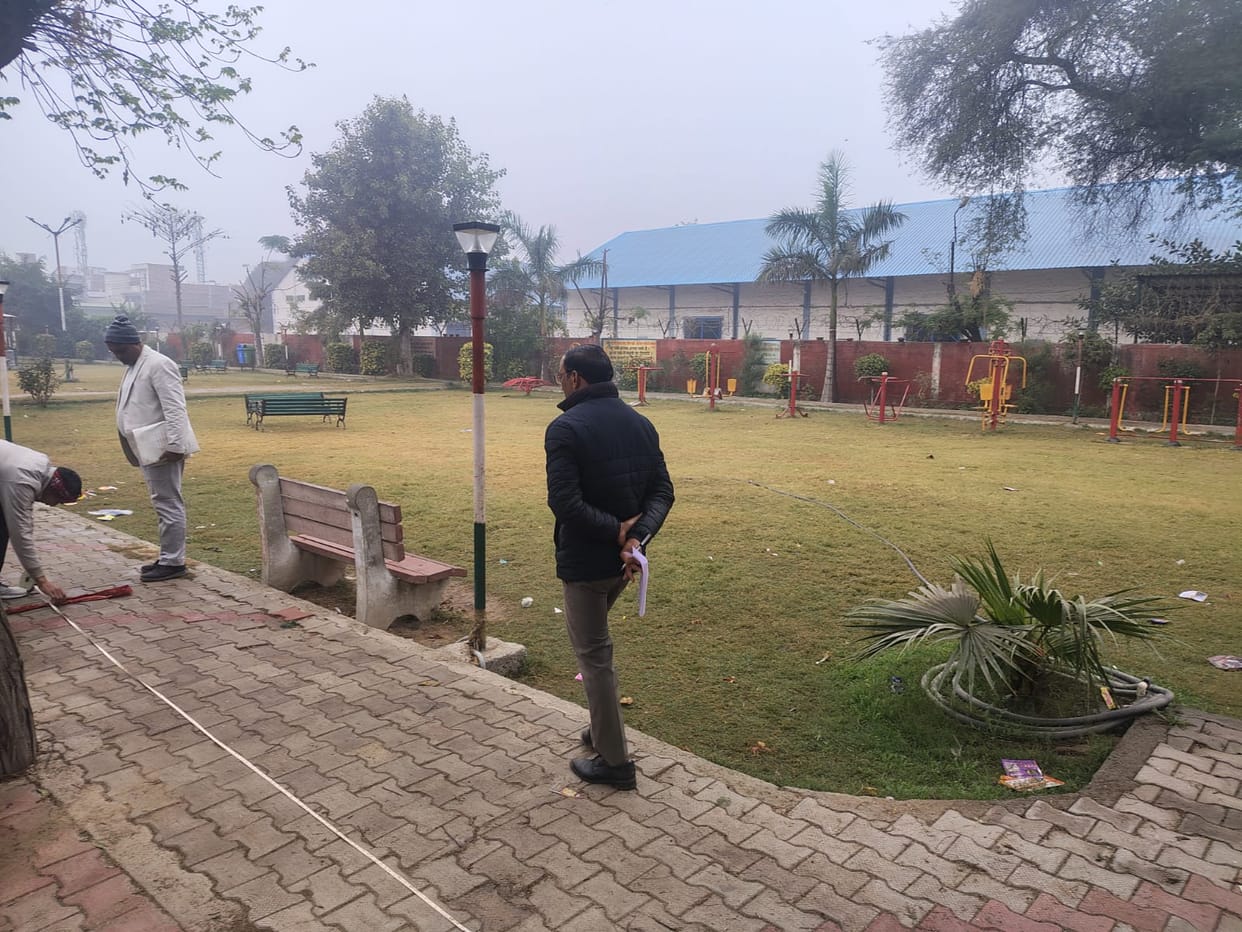 CM Flying inspected the condition of parks and measured the land.