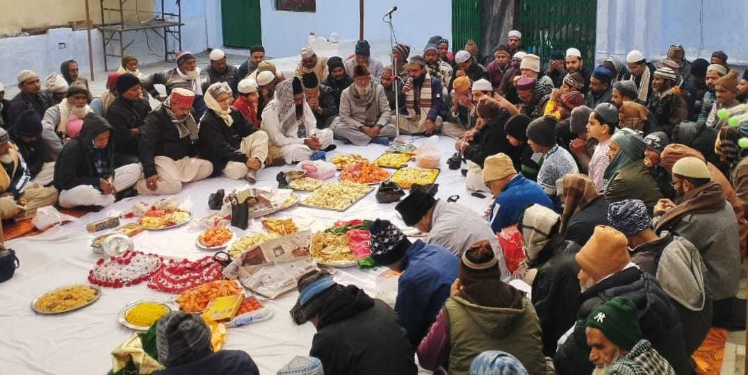 Devotees thronged to the shrine of Boolan Shah.