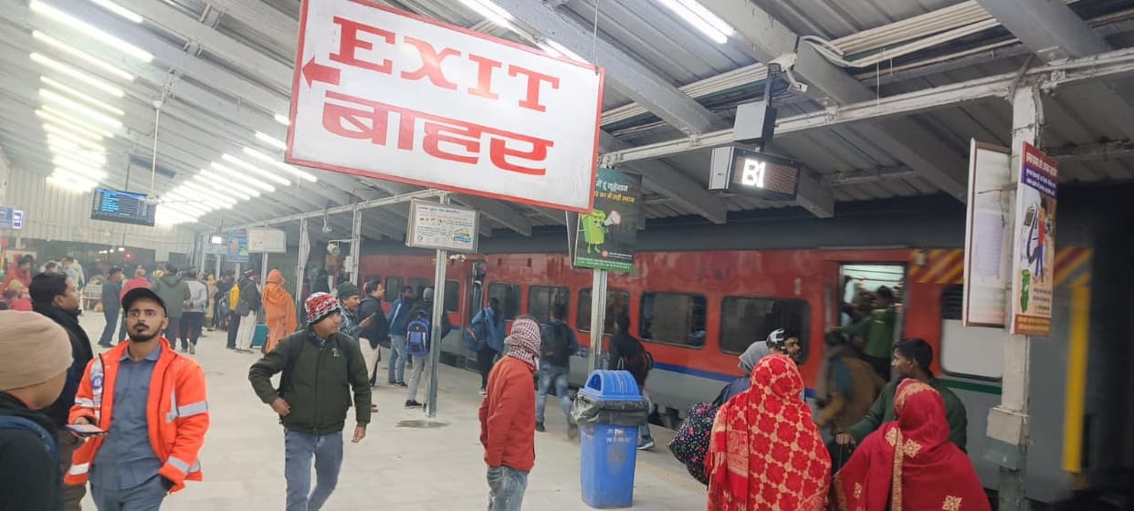 The coaches of the Bareilly-Varanasi train have been changed, and the trial of the display board was also successful.