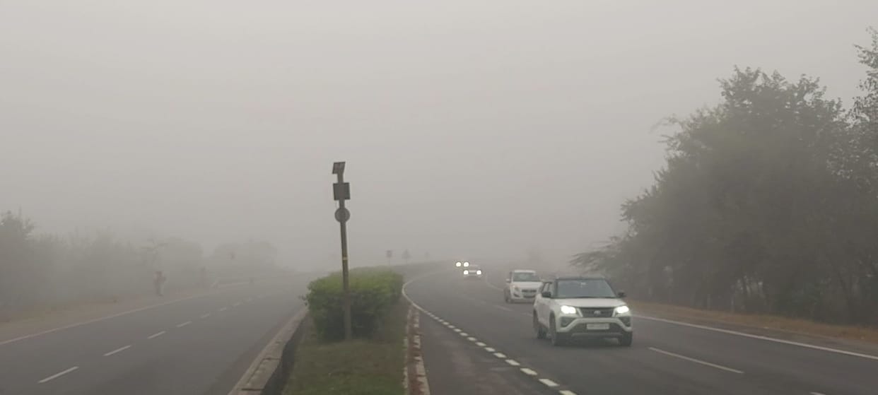 The drizzle on New Year's Day increased the chill, causing shivers.