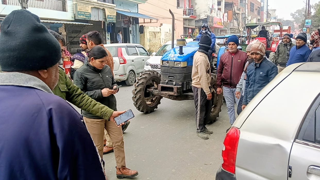 Campaign removed from roadside, fined
