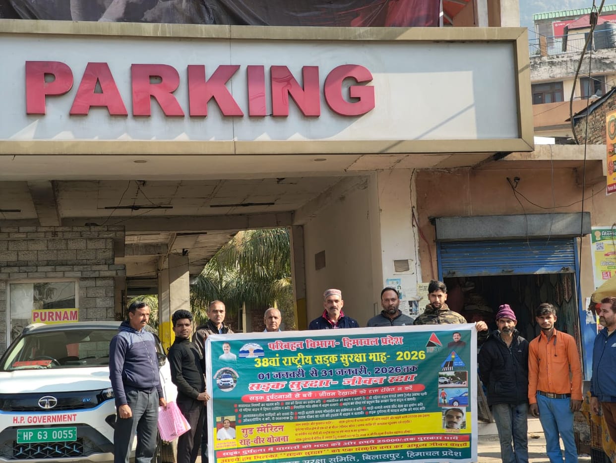 Information given to pedestrians on the rules of road safety during National Road Safety Month