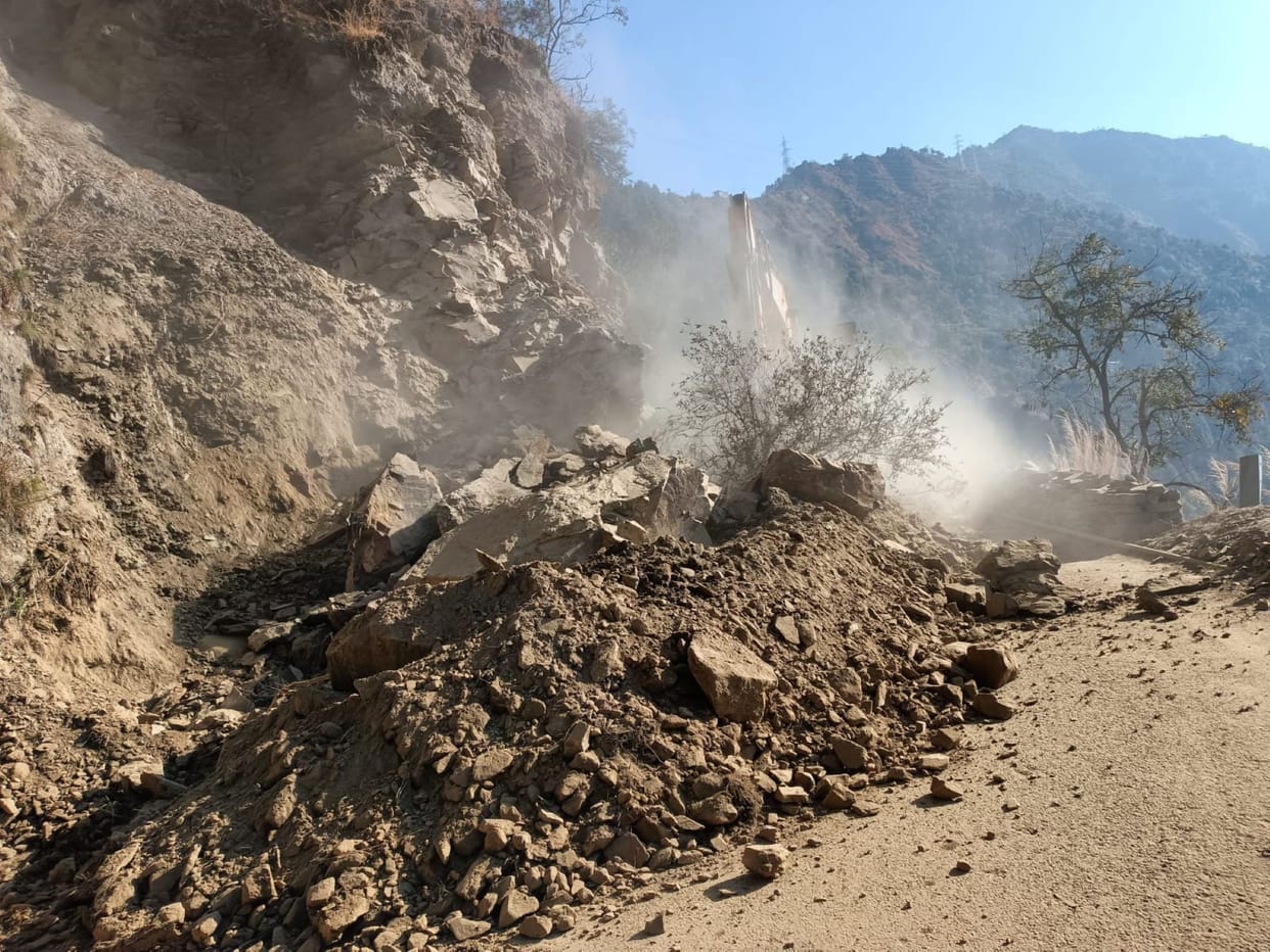 Danger removed from drivers on Chamba-Jammuhar road