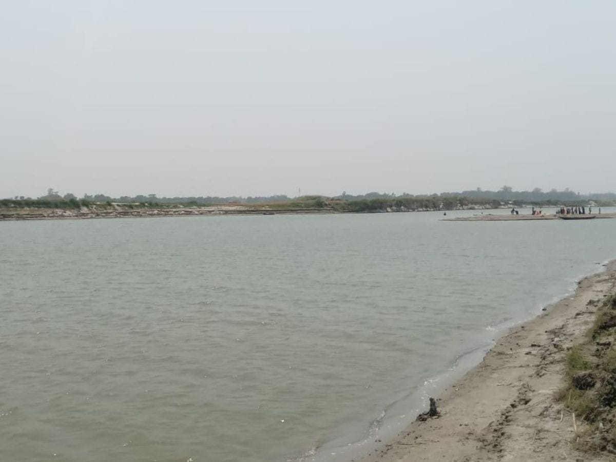 Farrukhabad: Young man drowns in Ganga river while attending funeral; search continues