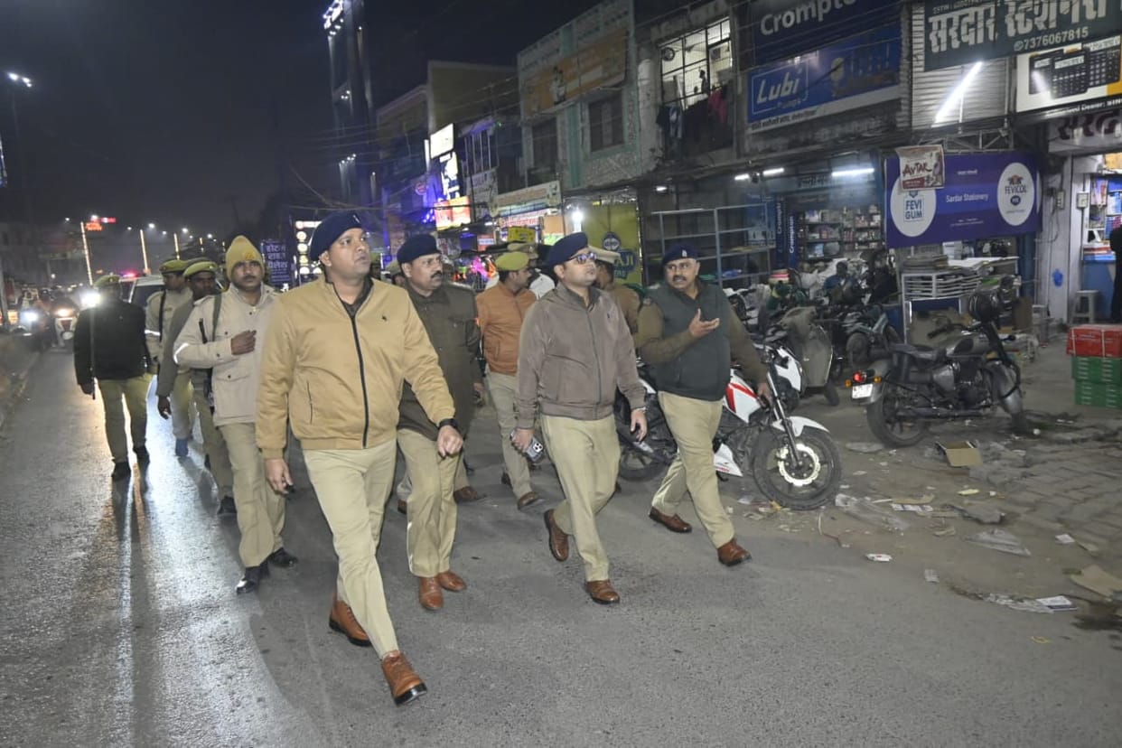 Police kept an eye on the rioters
