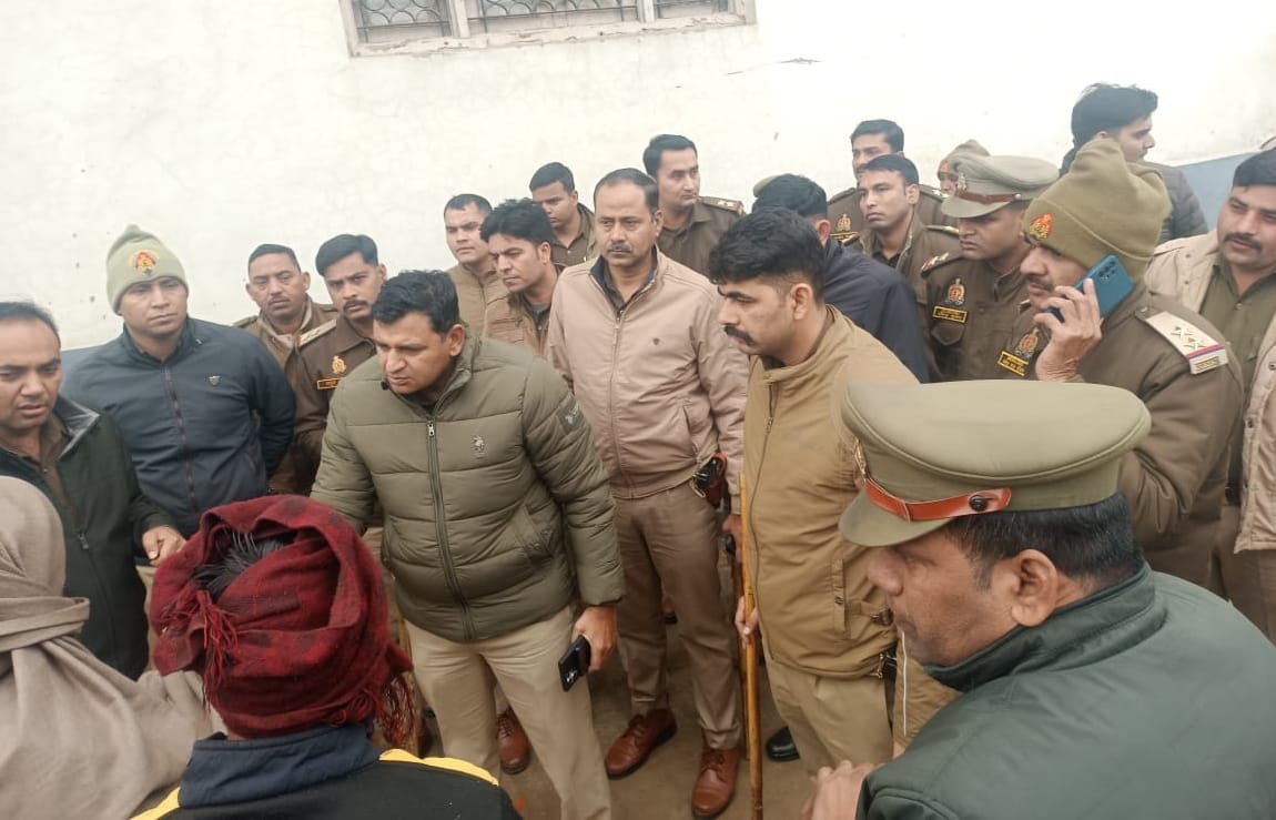 Six injured after being attacked and stoned for opposing cow dung cake burning
