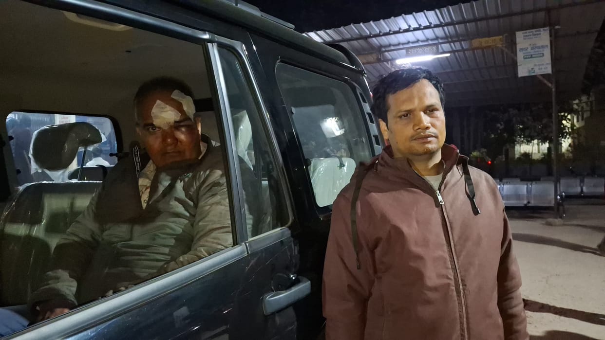 deadly attack on je of electricity department, three linemen injured, rohtas bihar news