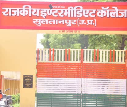 Identification of genuine-counterfeit copies by colors and monograms