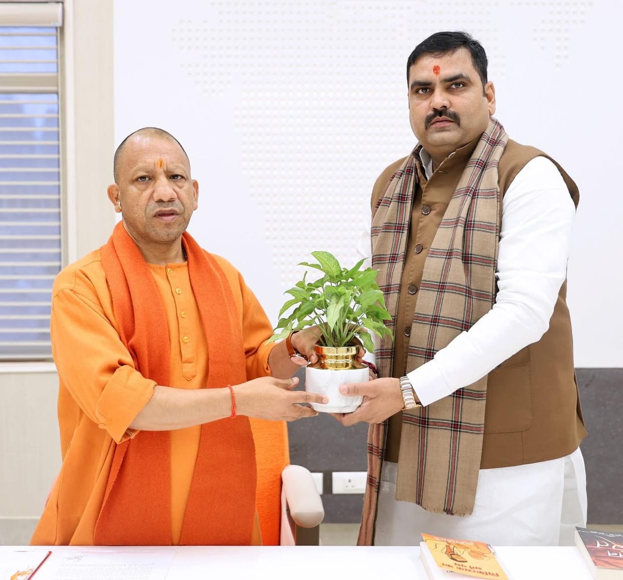 Sadar MLA met the Chief Minister and Organization Minister
