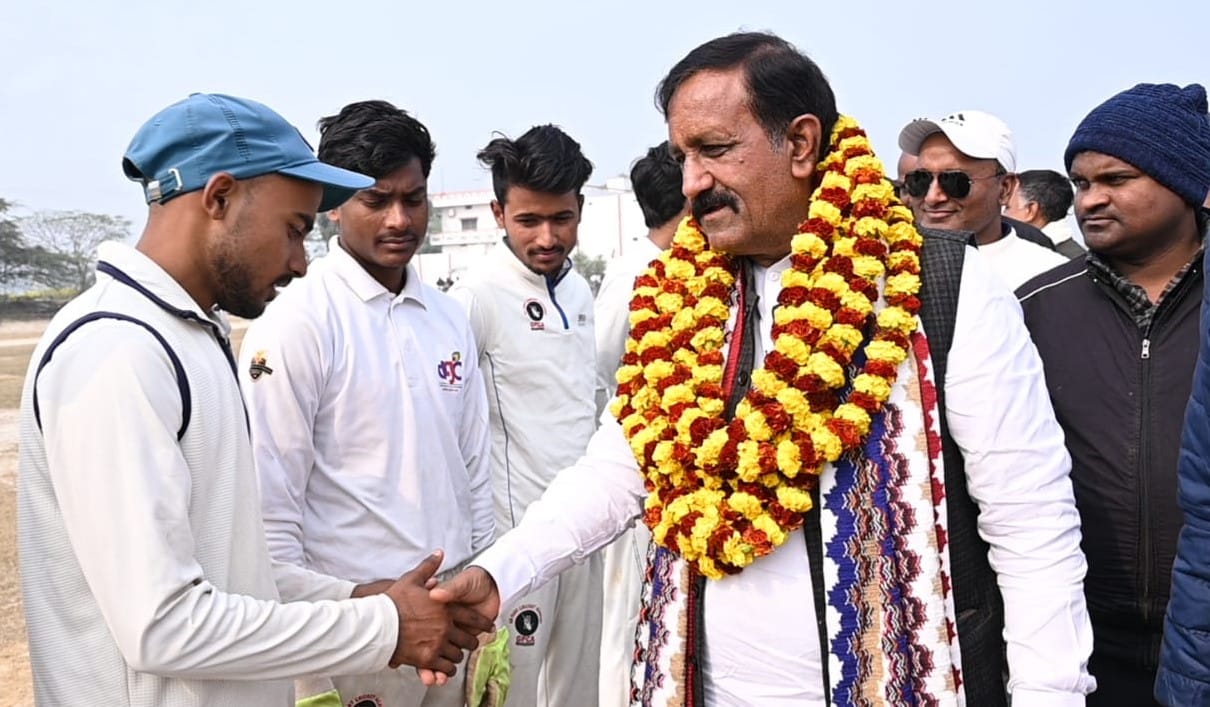 Mumbai's team defeated Gyanpur, and Mirzapur defeated Bhadohi