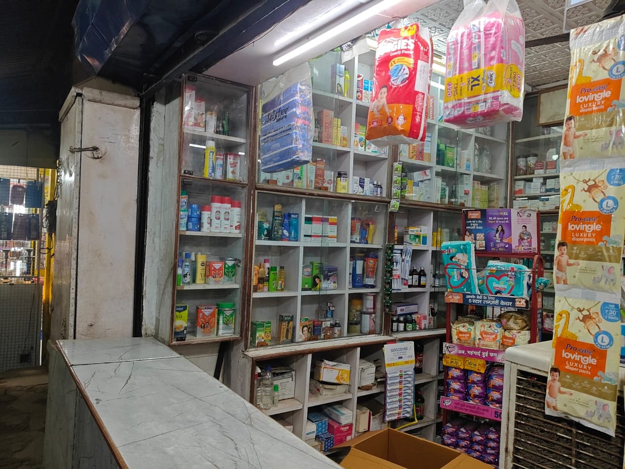 Surveillance team will break the network of drug dealers