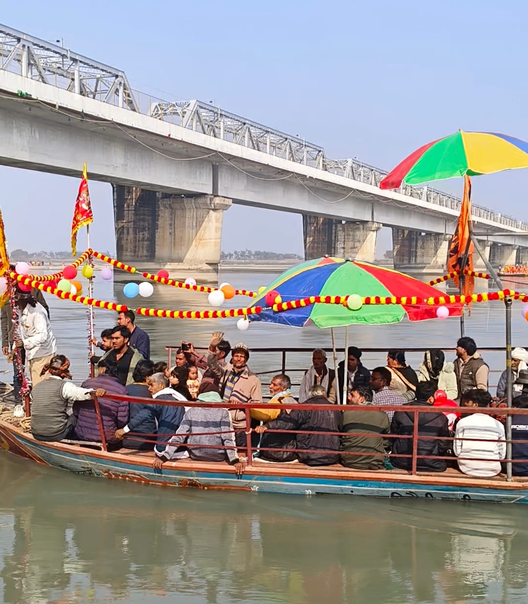 Tourists had fun riding in boats on the Narayani River.