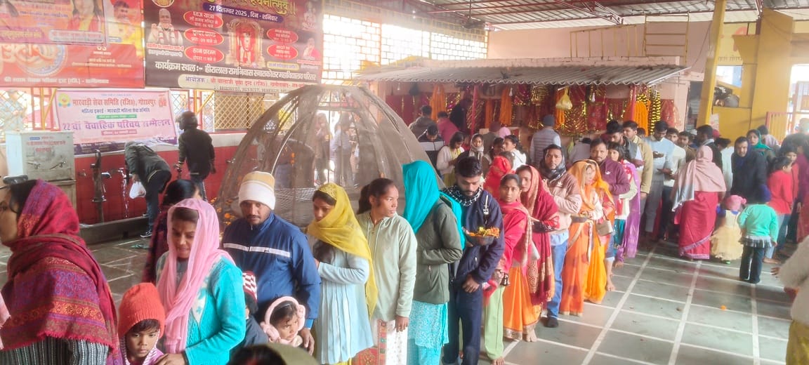 The new year was welcomed with great enthusiasm...crowds flocked to temples and parks.