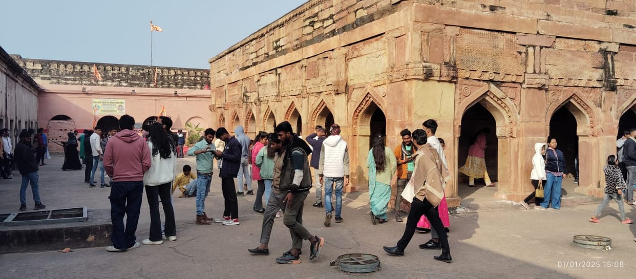 Tourists flocked to Vindham Falls, Tanda Falls and Siddhanath Dari to welcome the New Year.