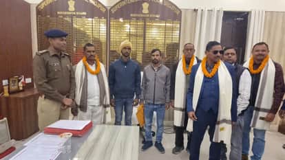 The police family gave a heartfelt farewell to 9 retired police officers