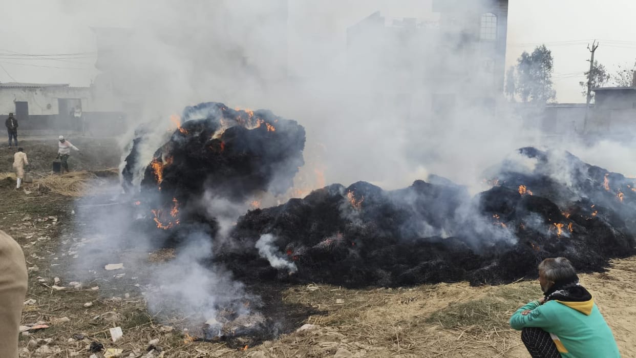 Paddy straw turned into ashes due to fire