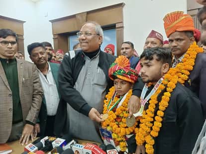 The government will take responsibility for the education of Veer Ajay Raj.