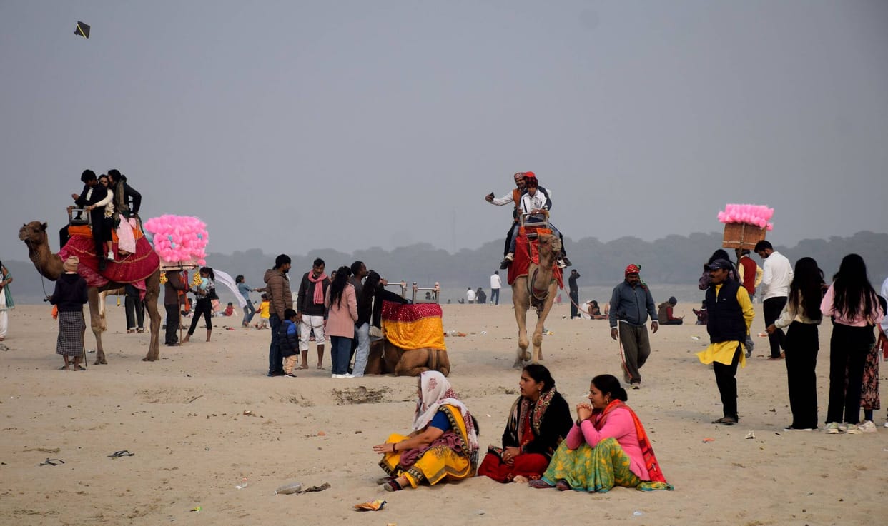 Festive colors spread in the new joy of New Year