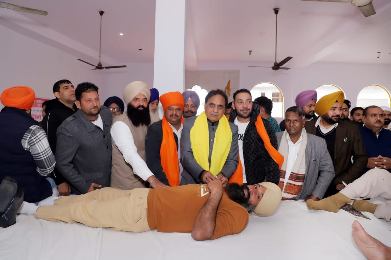 Save the life of an unknown person by donating blood: Karmaveer