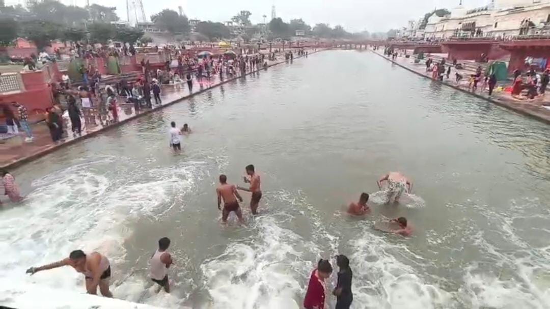 Two and a half lakh devotees visited Ramlala on Paush Purnima