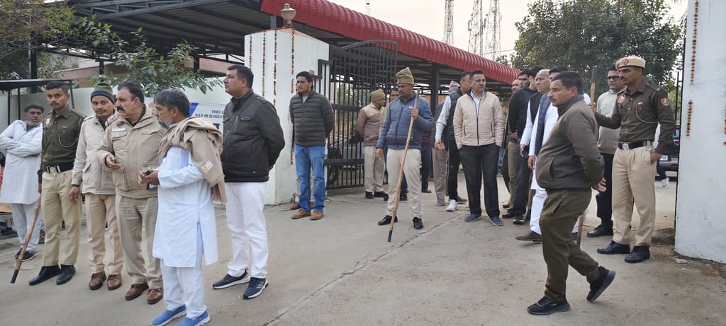 A couple was caught in a hotel and the Sarpanch representative who had come to conduct a Panchayat was slapped