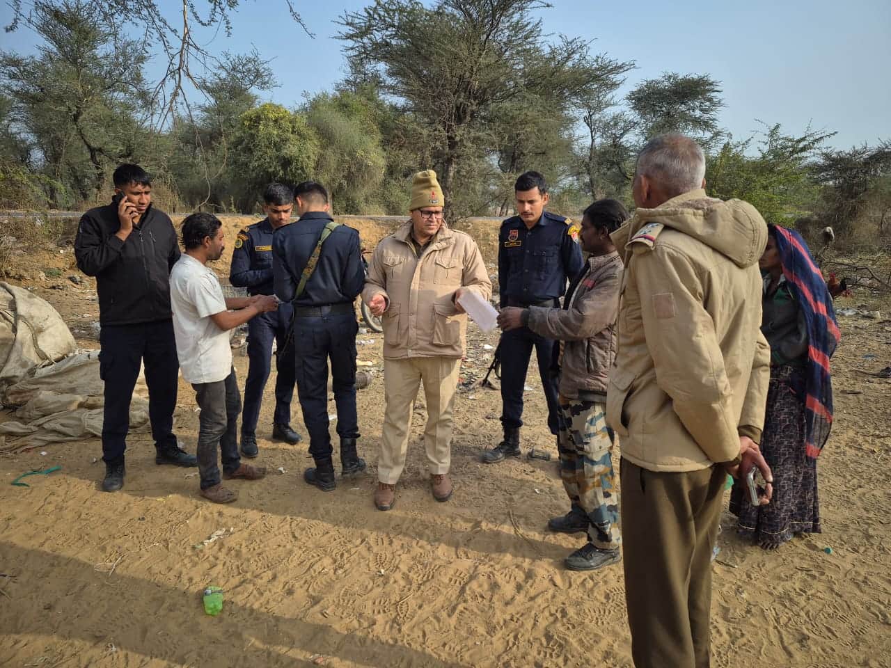 फोटो: 14रेवाड़ी। रामपुरा क्षेत्र में रोहिंग्या व बांग्लादेशी नागरिकों की तलाश के लिए सर्च अ