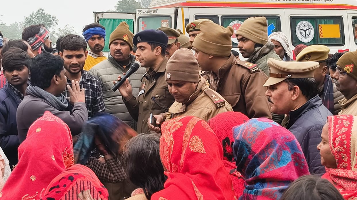 Revenue team clashes with villagers who went to remove encroachment, two injured