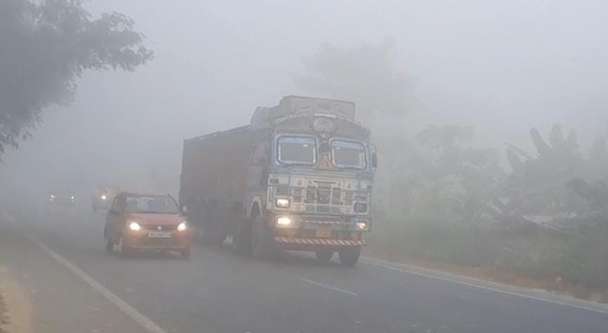 Fog wreak havoc in Delhi on sunday yellow alert issued many trains affected