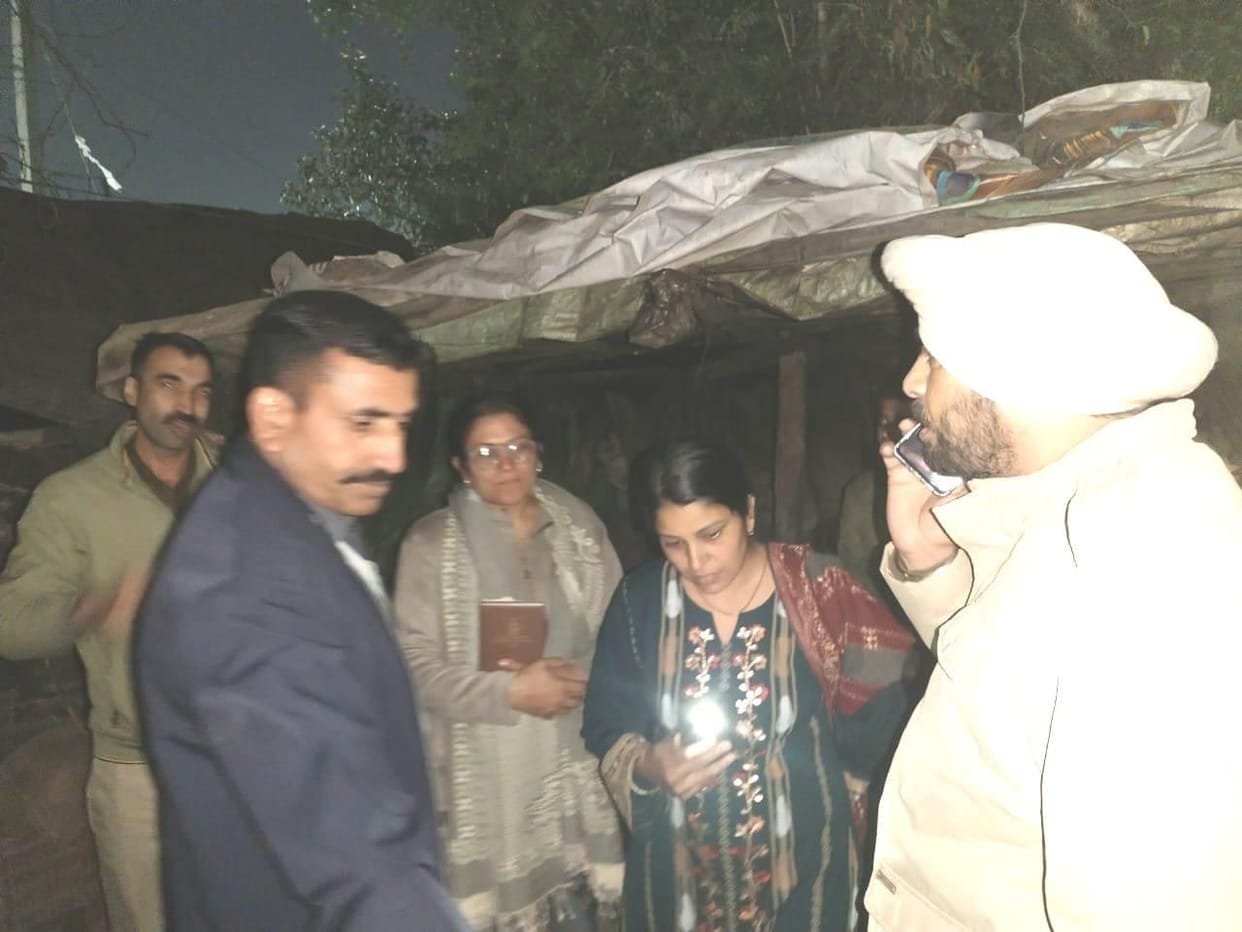 Chief Minister's Flying Squad Raids, Uncovers Illegal Alcohol Sale from a Shack in the New Vegetable Market