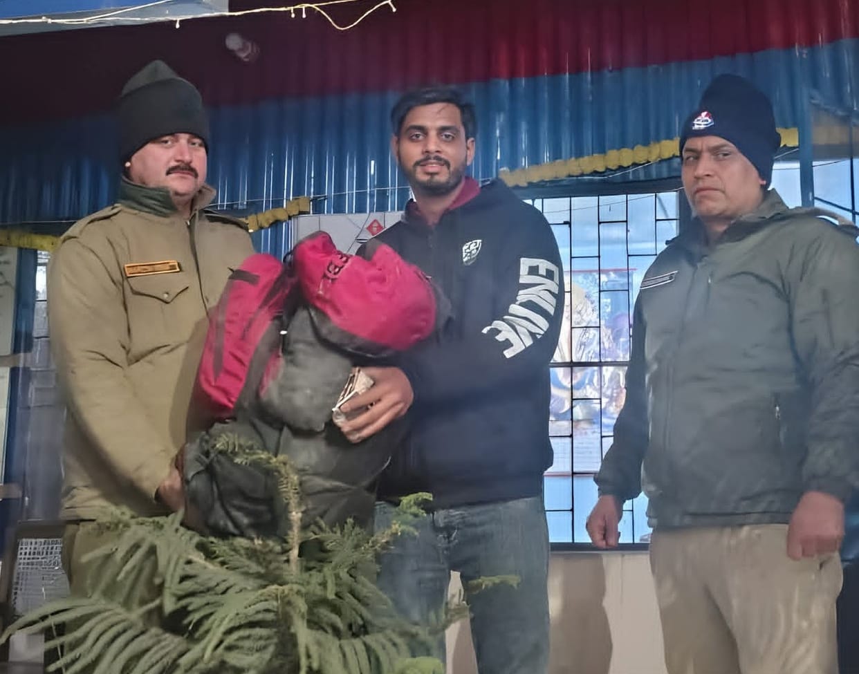A lost bag was found thanks to the efforts of the public and the police