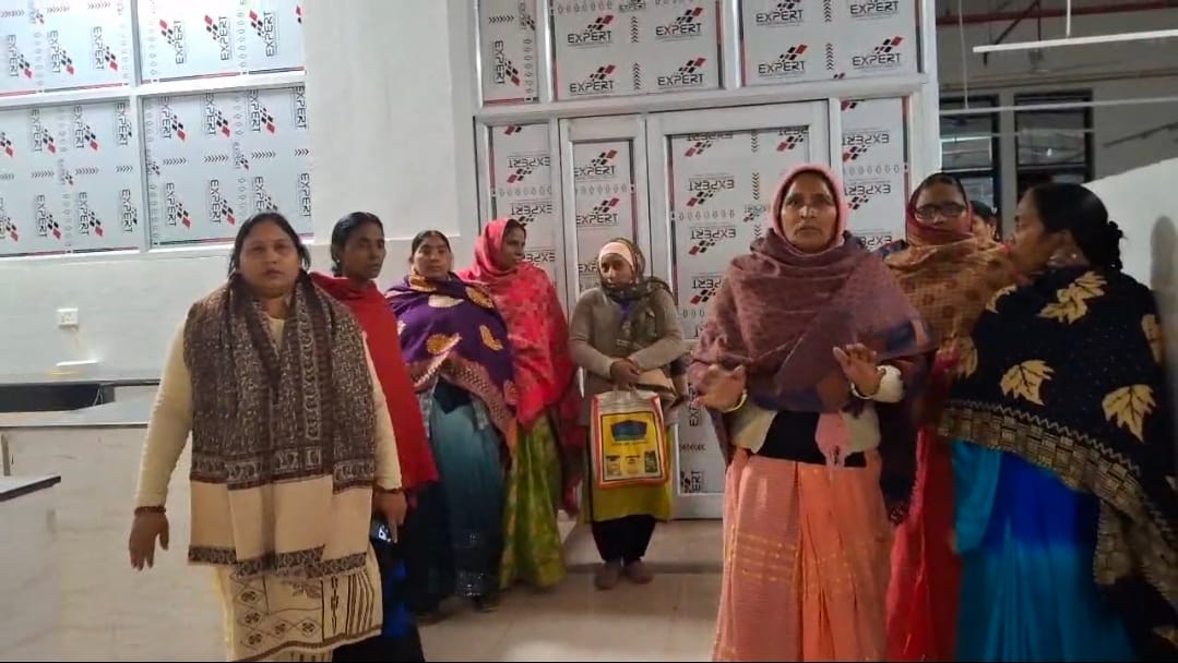 mamata workers accuse the incharge, sadar hospital sasaram, rohtas health department, rohtas bihar news