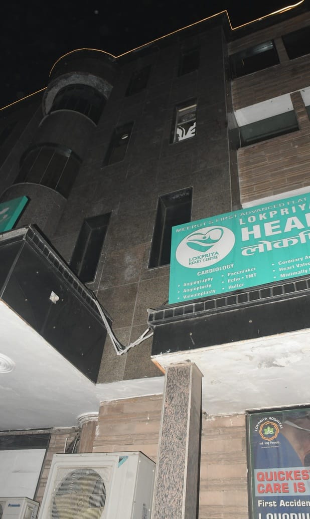 Patient commits suicide by jumping from the second floor of a private hospital, family members create ruckus