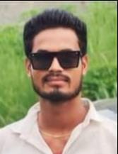 Vehicle collides with tree due to fog, mechanic dies
