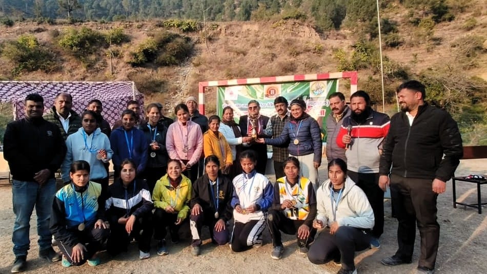 DAV Dehradun became the champion in the girls hockey