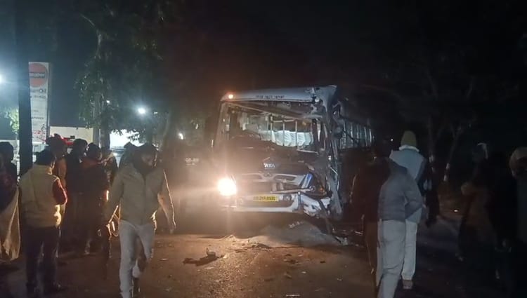 Bihar News: बस ने ट्रक में मारी टक्कर, दाह संस्कार से लौट रहें थे सभी...उपचालक की मौत; चीख-पुकार