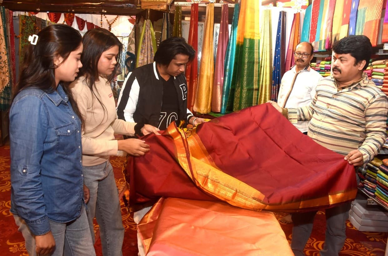 Silk fabric exhibition inaugurated