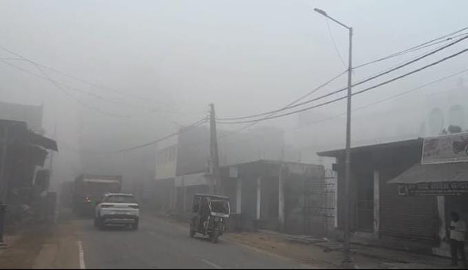 Dense fog enveloped the area in the morning, while the sunshine in the afternoon made the journey easier.