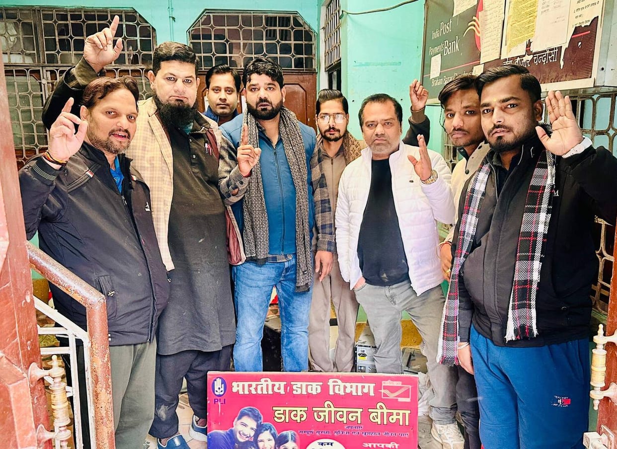 The Chamber of Commerce protested against the relocation of the post office.