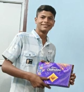 The body of the missing teenager was found buried under the stone of the returning wall.The body of the missing teenager was found buried under the stone of the returning wall.