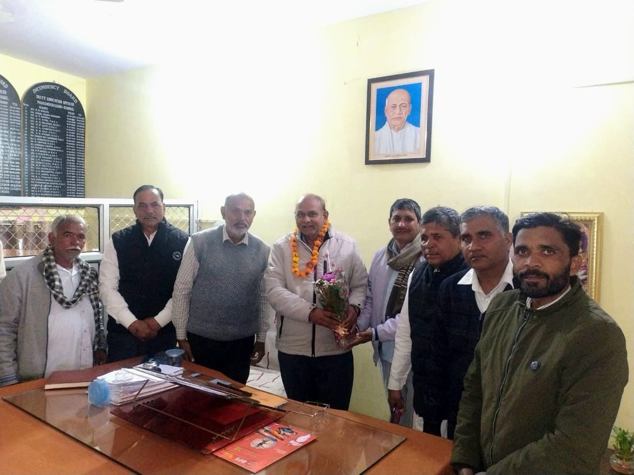 The teachers' union held a meeting with the education officer.