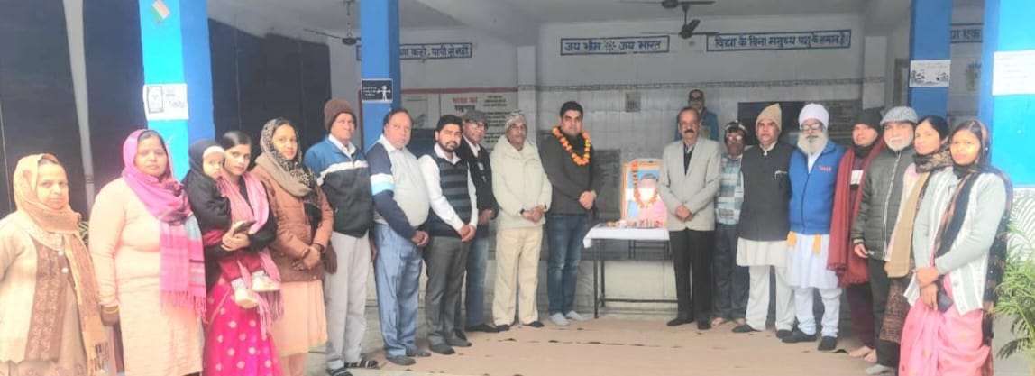 Ambedkar Sabha paid tribute to Savitribai Phule on her birth anniversary.