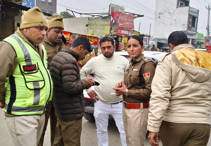 Dangal girl Geeta Phogat issues challans to traffic violators