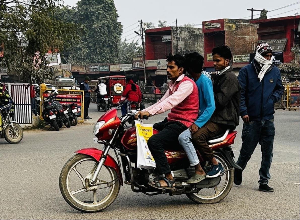 Due to the negligence of the responsible people, carelessness prevails on the roads