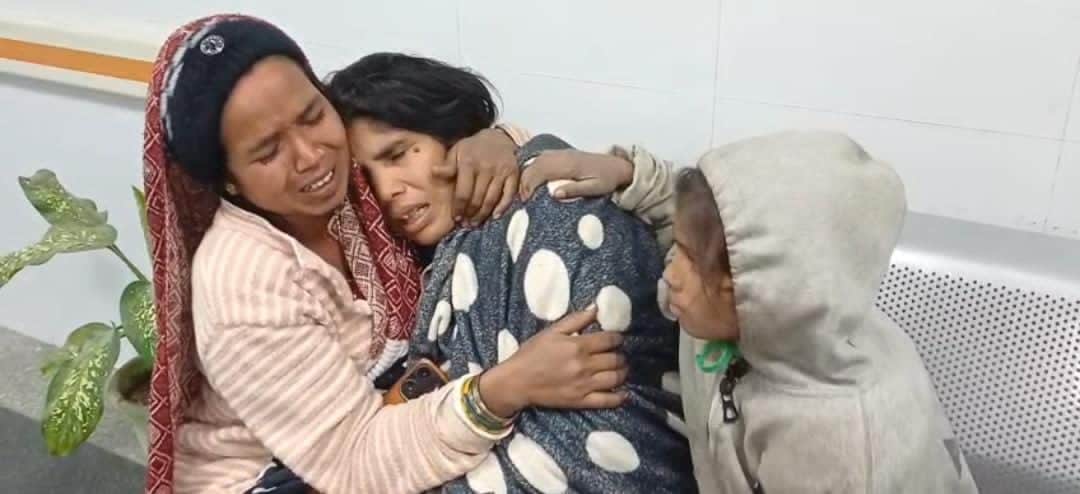 शोकाकुल परिजन