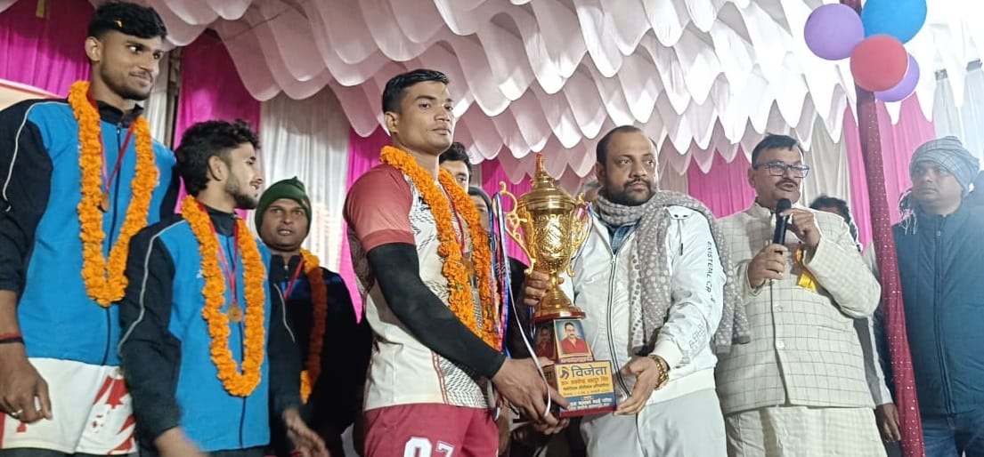 Lucknow team won the volleyball competition
